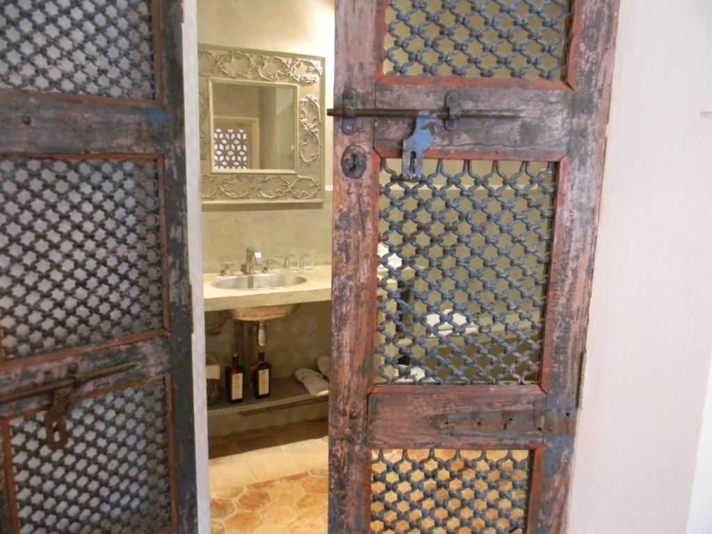 La Grange A Nicolas Baume-les-Messieurs Room photo